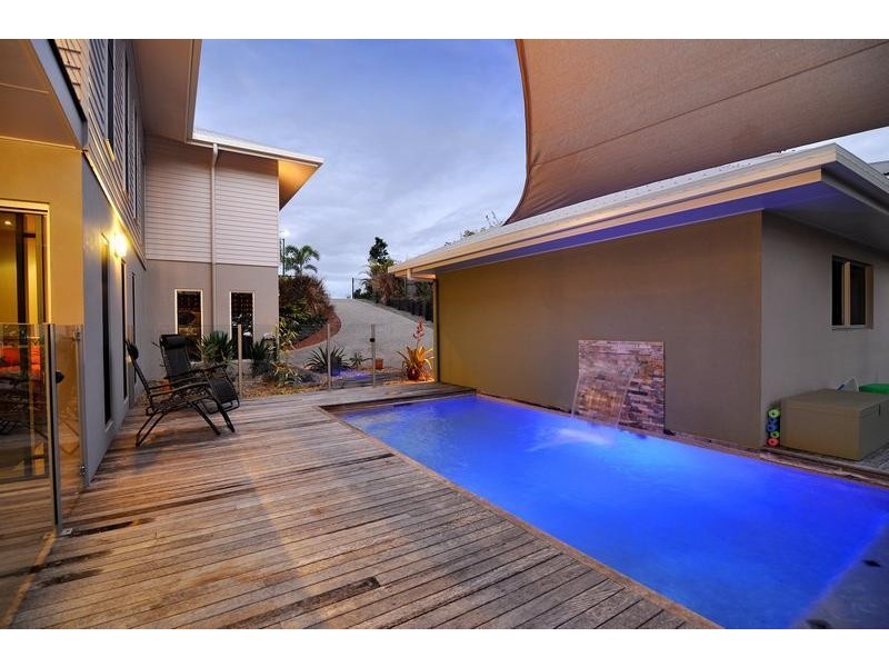 51 The Peak, Brinsmead QLD 4870