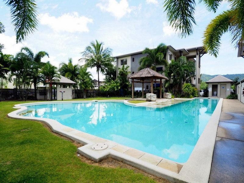 202/2-8 Centenary Close, Manoora QLD 4870