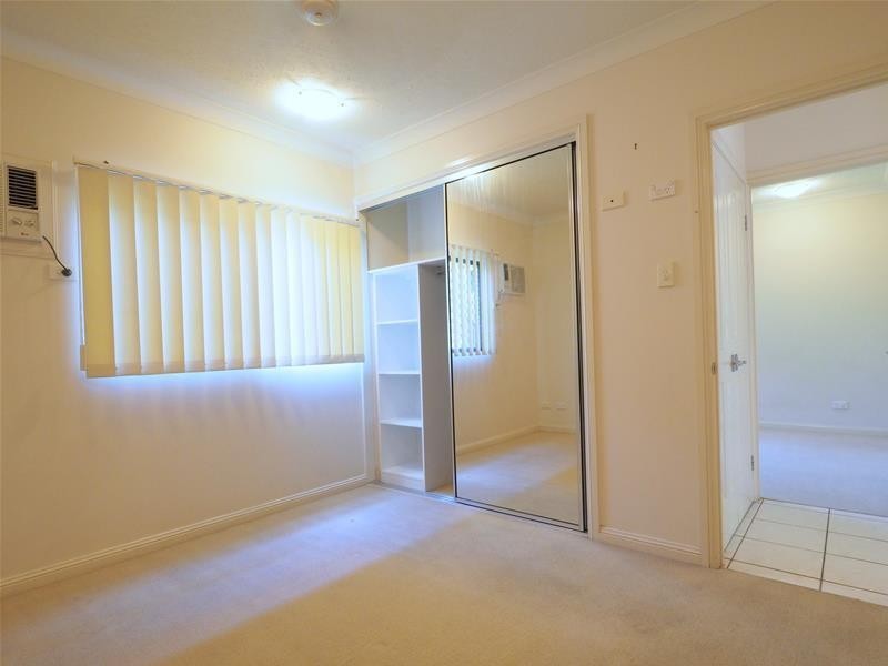 2/38-40 Digger Street, Cairns North QLD 4870