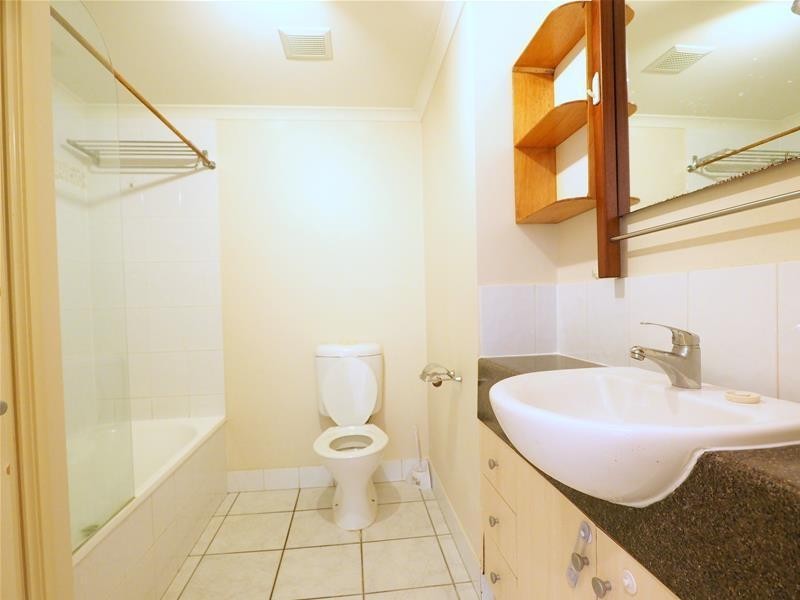 2/38-40 Digger Street, Cairns North QLD 4870