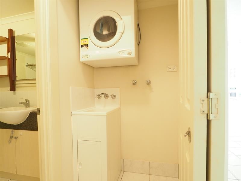 2/38-40 Digger Street, Cairns North QLD 4870