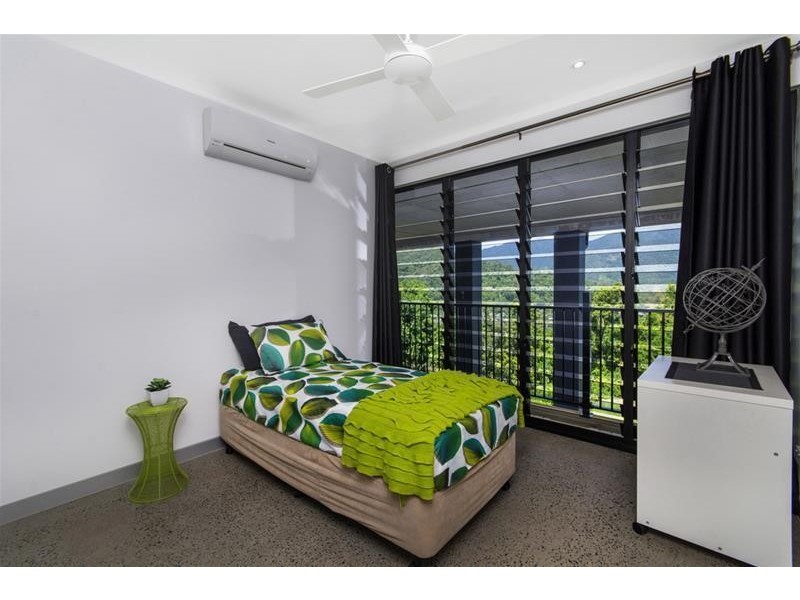7-9 The Peak, Brinsmead QLD 4870