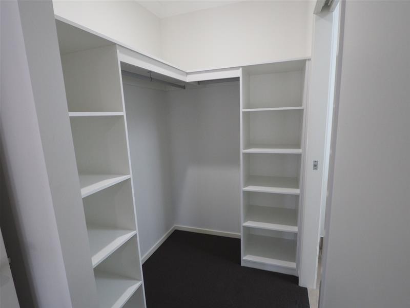 77 Upper Miles Street, Manoora QLD 4870