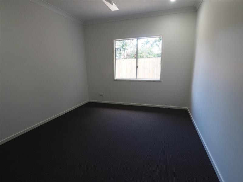 77 Upper Miles Street, Manoora QLD 4870