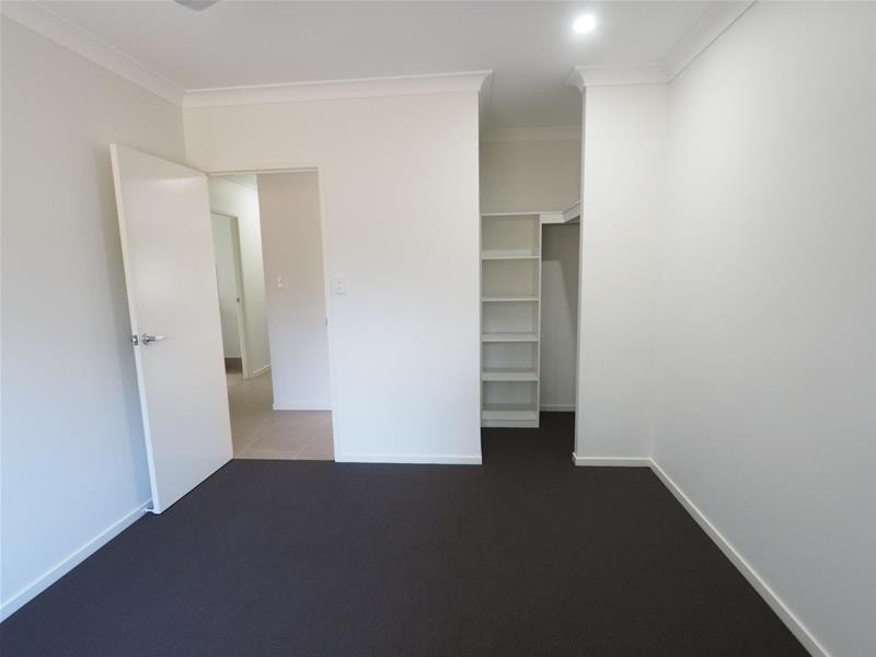 77 Upper Miles Street, Manoora QLD 4870