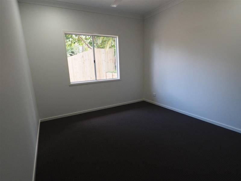 77 Upper Miles Street, Manoora QLD 4870