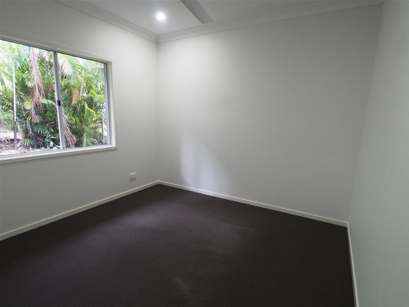 77 Upper Miles Street, Manoora QLD 4870