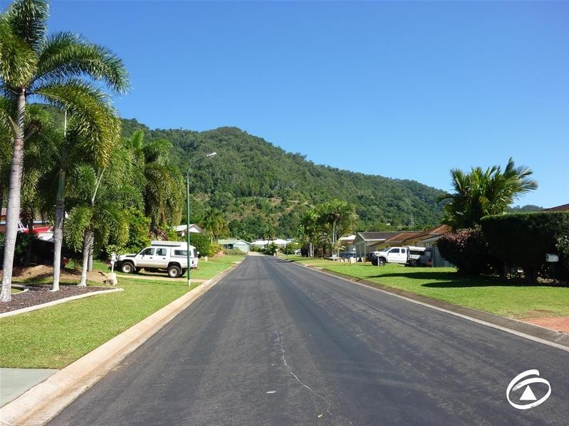 24 Grimes Close, Kanimbla QLD 4870