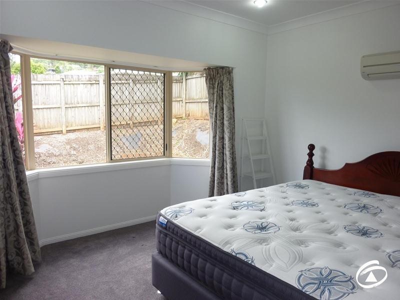 24 Grimes Close, Kanimbla QLD 4870