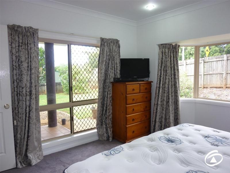 24 Grimes Close, Kanimbla QLD 4870