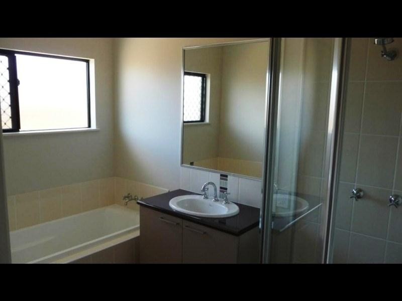 5 Totley Chase, Trinity Park QLD 4879