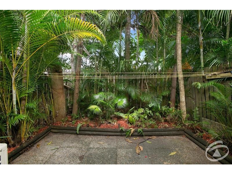 8/25-27 Fairweather Street, Yorkeys Knob QLD 4878