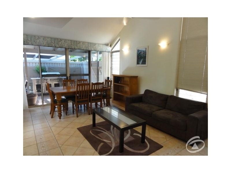 2/4 Vallely Street, Freshwater QLD 4870