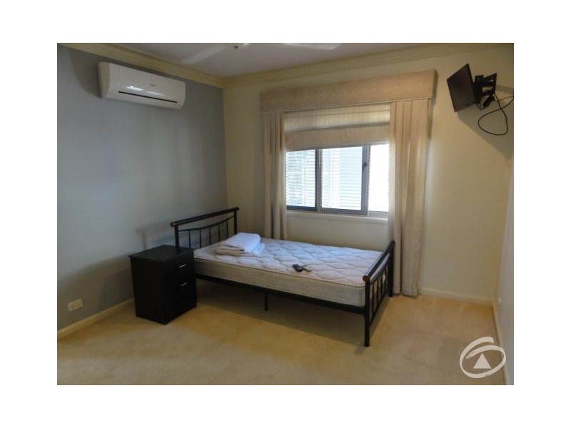 2/4 Vallely Street, Freshwater QLD 4870