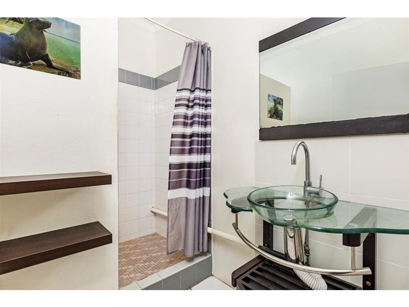 2/233 Buchan Street, Westcourt QLD 4870