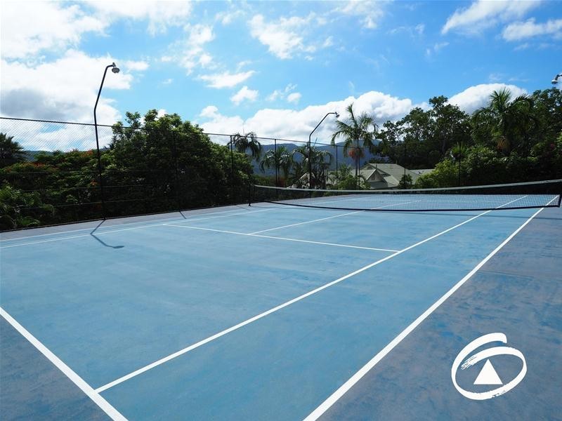 206/92 Moore Street, Trinity Beach QLD 4879