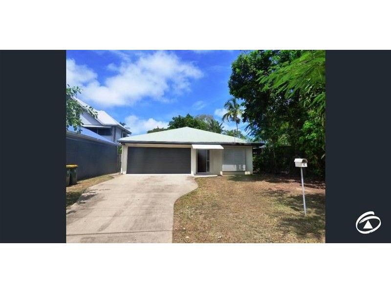 4 Poinsettia Street, Holloways Beach QLD 4878