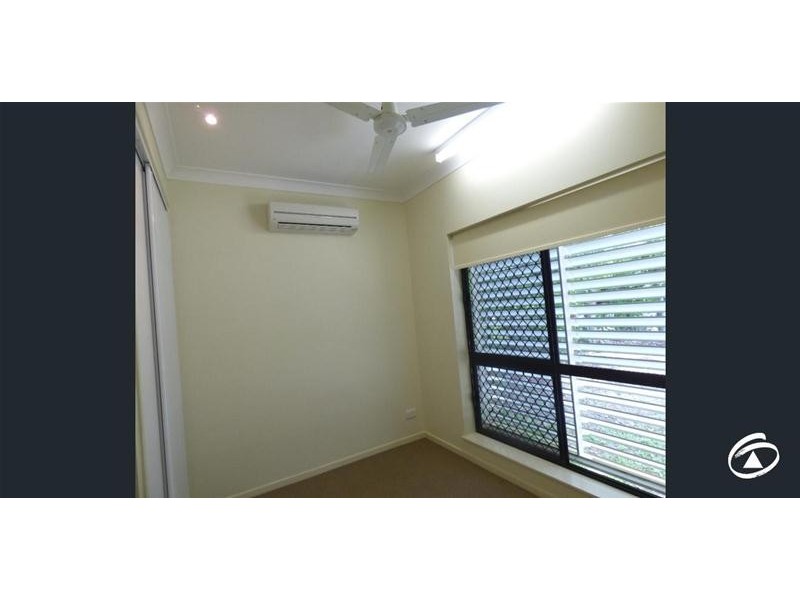 4 Poinsettia Street, Holloways Beach QLD 4878