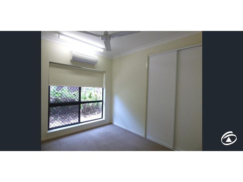 4 Poinsettia Street, Holloways Beach QLD 4878