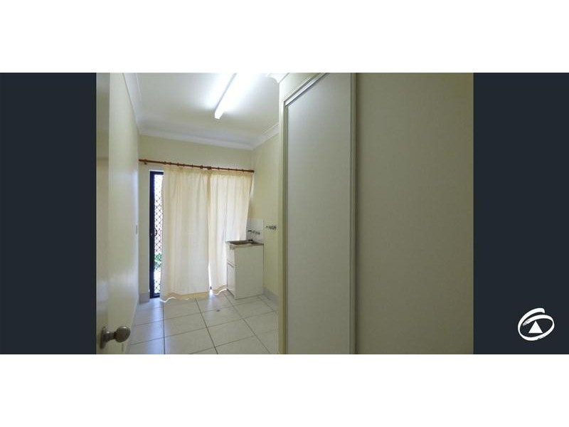 4 Poinsettia Street, Holloways Beach QLD 4878