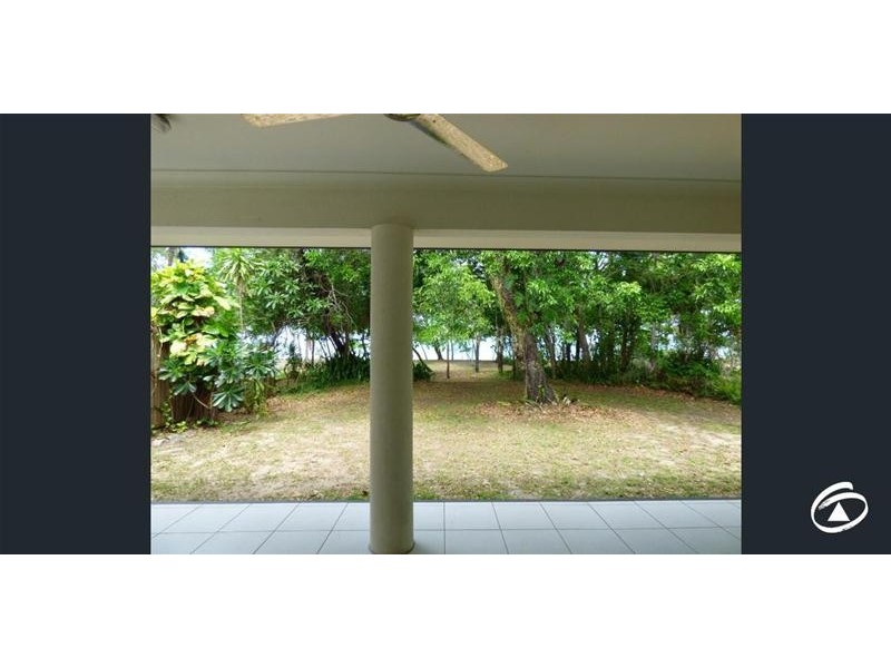 4 Poinsettia Street, Holloways Beach QLD 4878