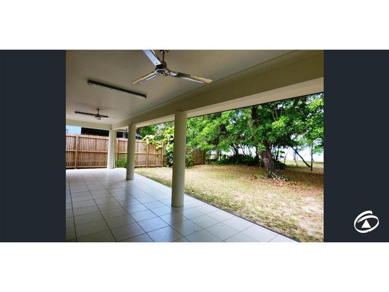 4 Poinsettia Street, Holloways Beach QLD 4878