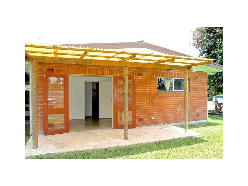 95-97 Enmore Street, Manoora QLD 4870