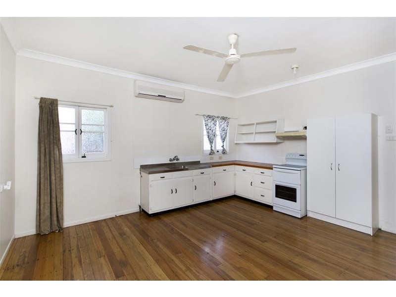 15 Moody Street, Manunda QLD 4870