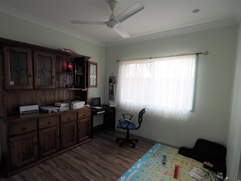 2 Russellia Street, Redlynch QLD 4870