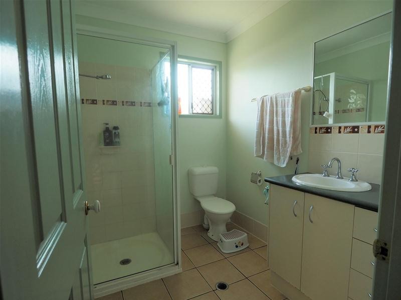 2 Russellia Street, Redlynch QLD 4870