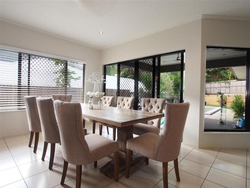 11 Willie Ming Close, Redlynch QLD 4870