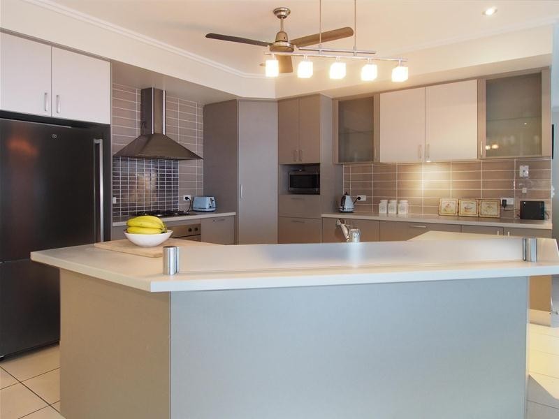 11 Willie Ming Close, Redlynch QLD 4870