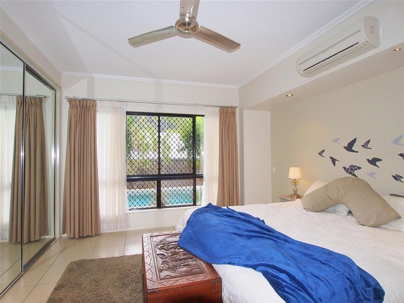 11 Willie Ming Close, Redlynch QLD 4870