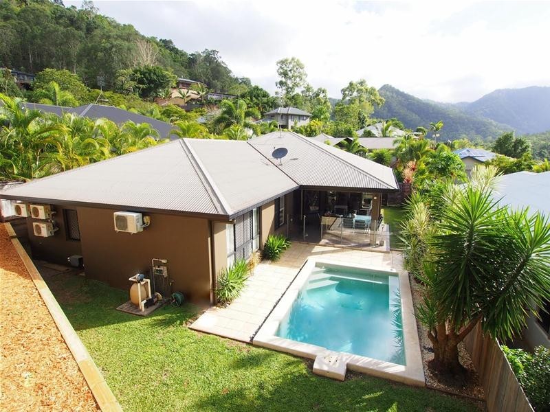 11 Willie Ming Close, Redlynch QLD 4870