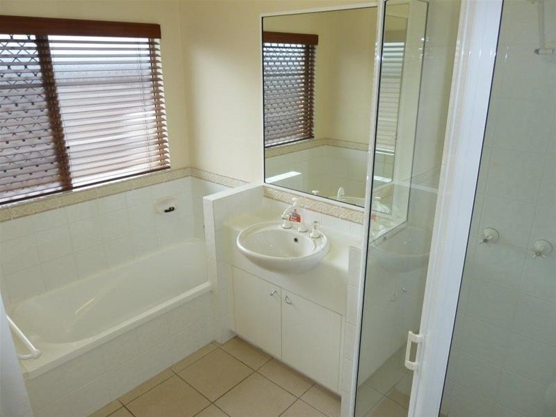 50 West Parkridge Drive, Brinsmead QLD 4870