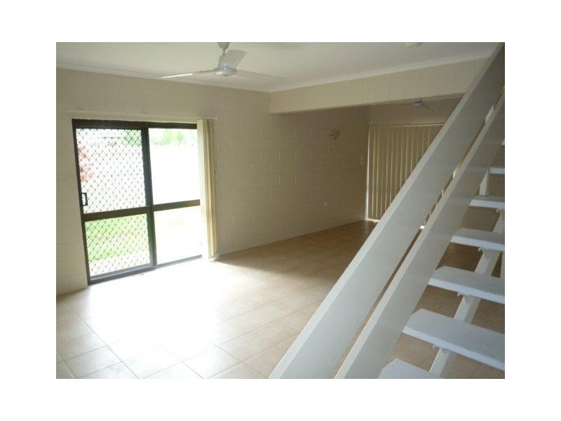 1/110 Windarra Street, Woree QLD 4868