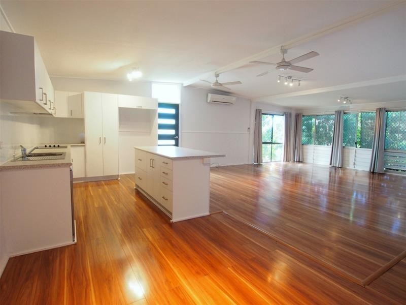 85 Upper Miles Street, Manoora QLD 4870