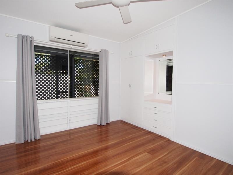 85 Upper Miles Street, Manoora QLD 4870