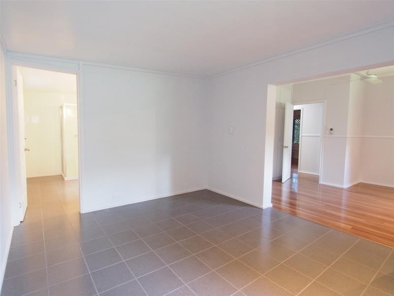 85 Upper Miles Street, Manoora QLD 4870