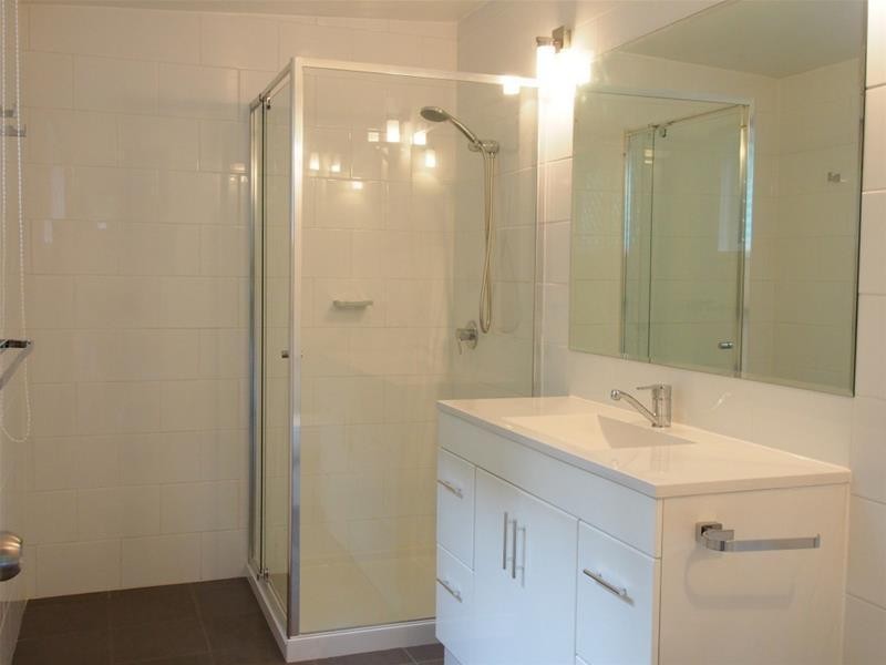 85 Upper Miles Street, Manoora QLD 4870