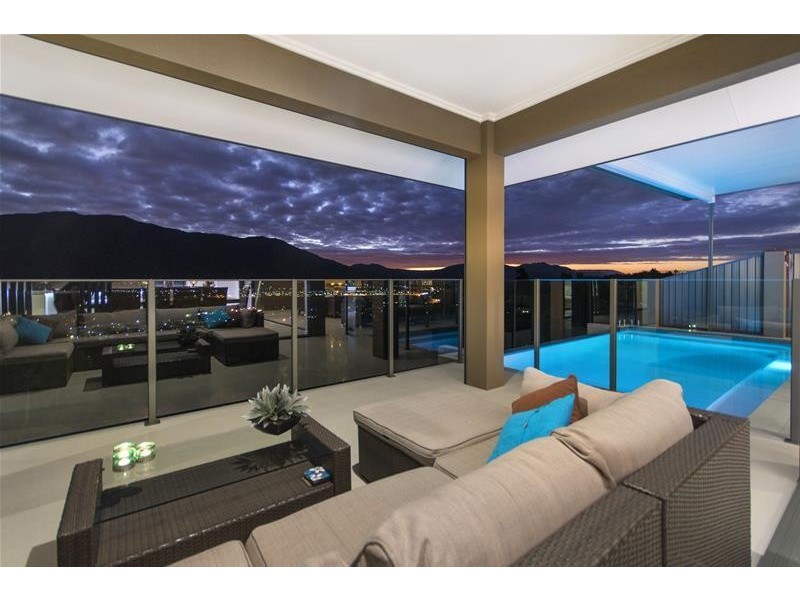 11-13 The Peak Road, Brinsmead QLD 4870