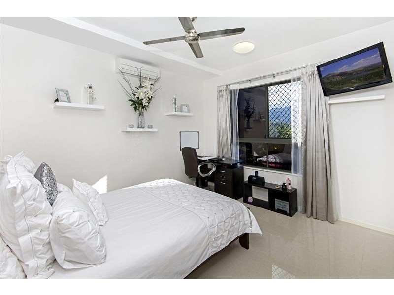 11-13 The Peak Road, Brinsmead QLD 4870