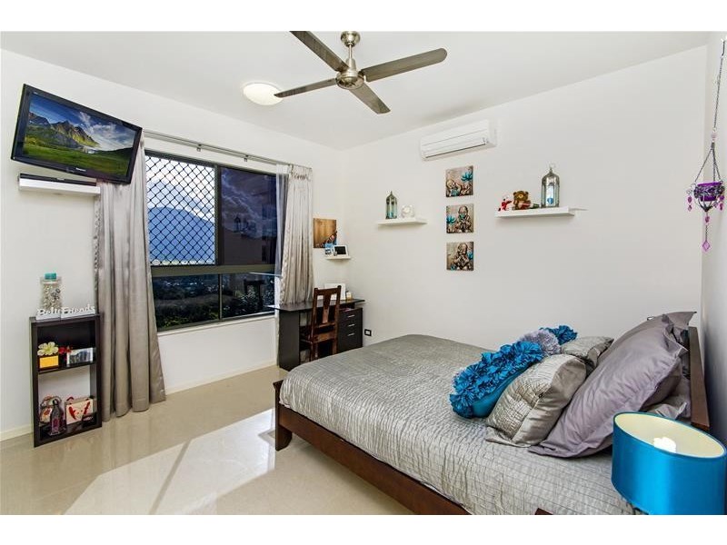 11-13 The Peak Road, Brinsmead QLD 4870