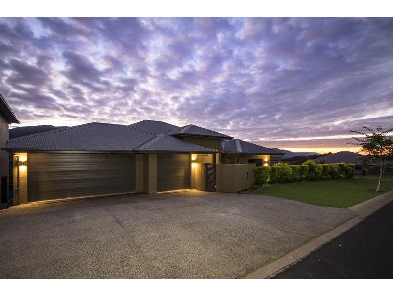 11-13 The Peak Road, Brinsmead QLD 4870