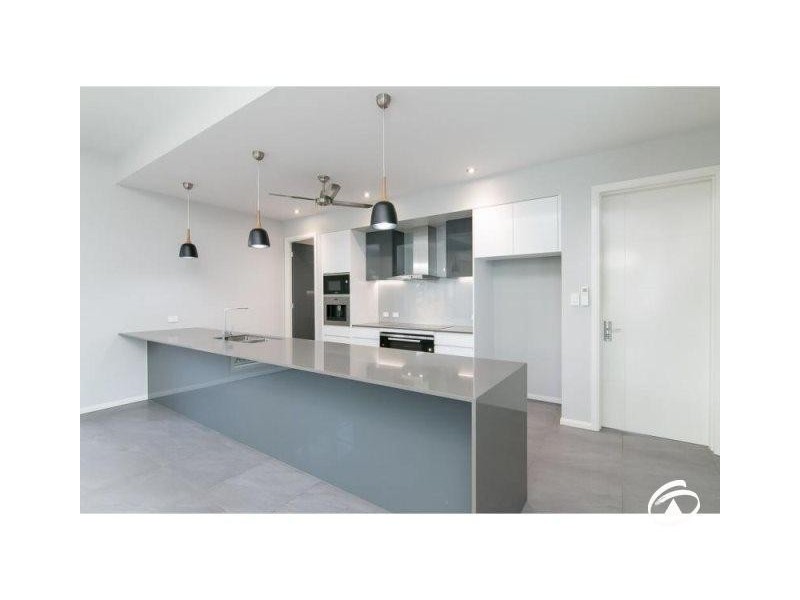 63 Oceans Drive, Palm Cove QLD 4879