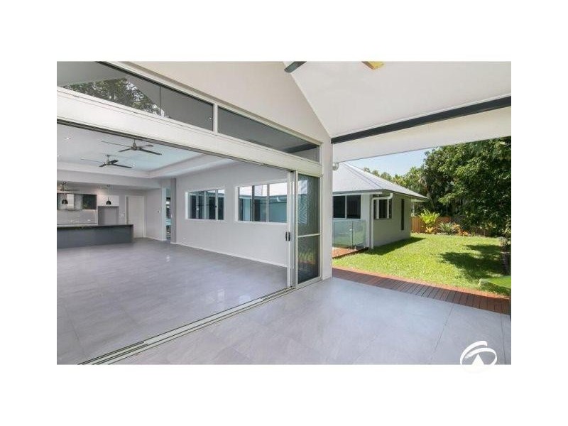63 Oceans Drive, Palm Cove QLD 4879