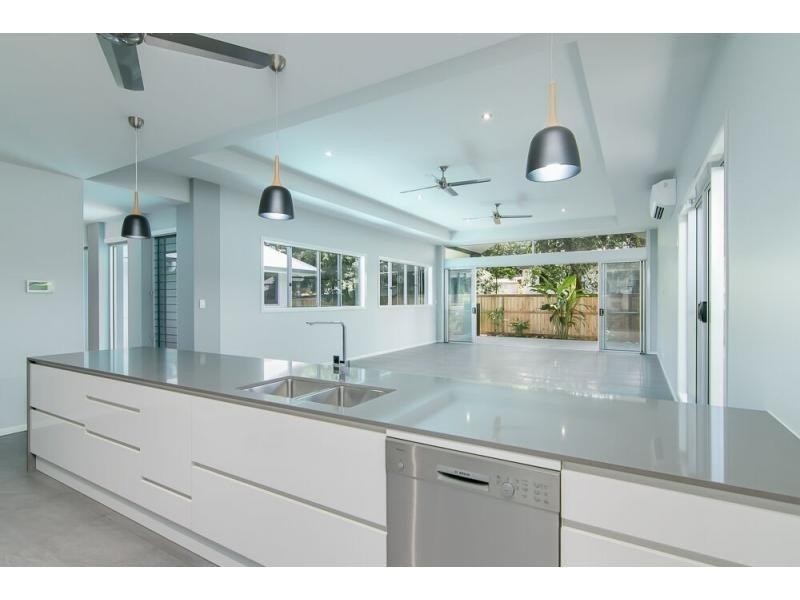 63 Oceans Edge, Palm Cove QLD 4879