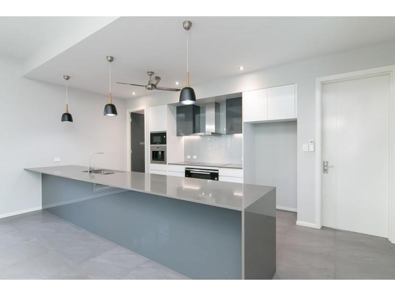 63 Oceans Edge, Palm Cove QLD 4879