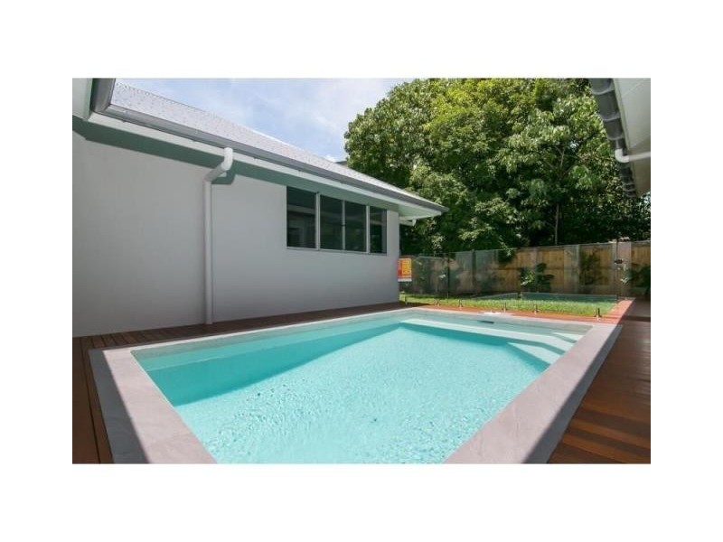 63 Oceans Edge, Palm Cove QLD 4879