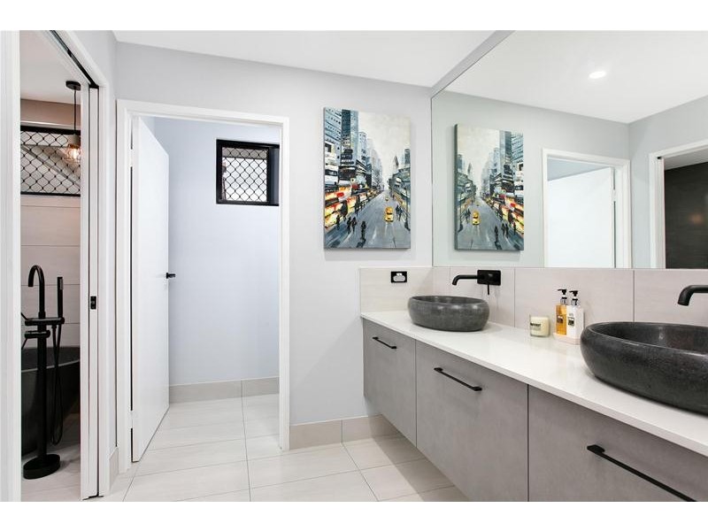 69 Boden Street, Edge Hill QLD 4870